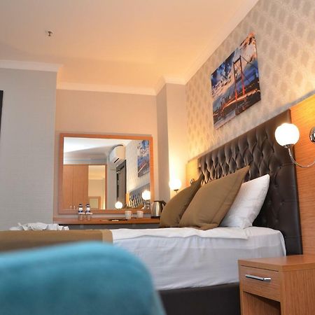 Grand Lark Hotel Prinseneilanden Buitenkant foto