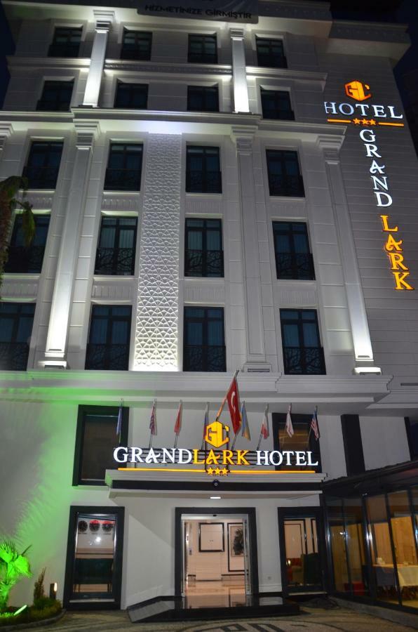 Grand Lark Hotel Prinseneilanden Buitenkant foto