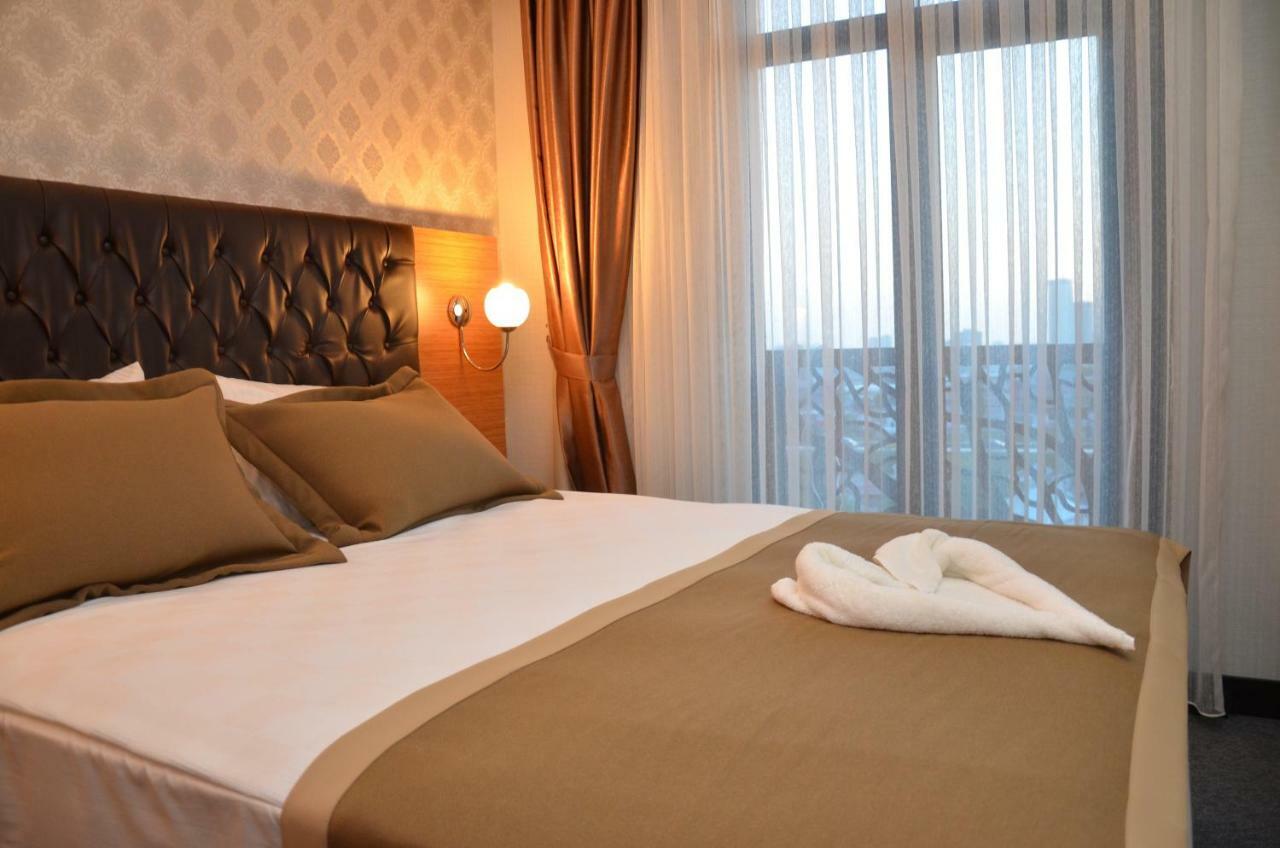 Grand Lark Hotel Prinseneilanden Buitenkant foto