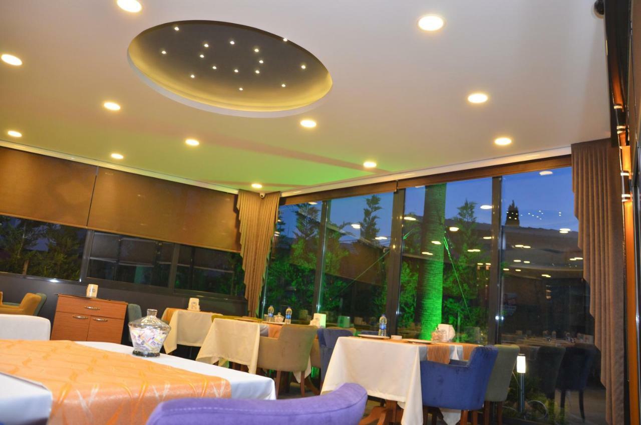 Grand Lark Hotel Prinseneilanden Buitenkant foto